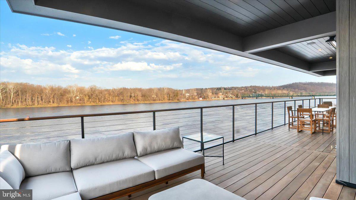 RIVERSTONE - Residential