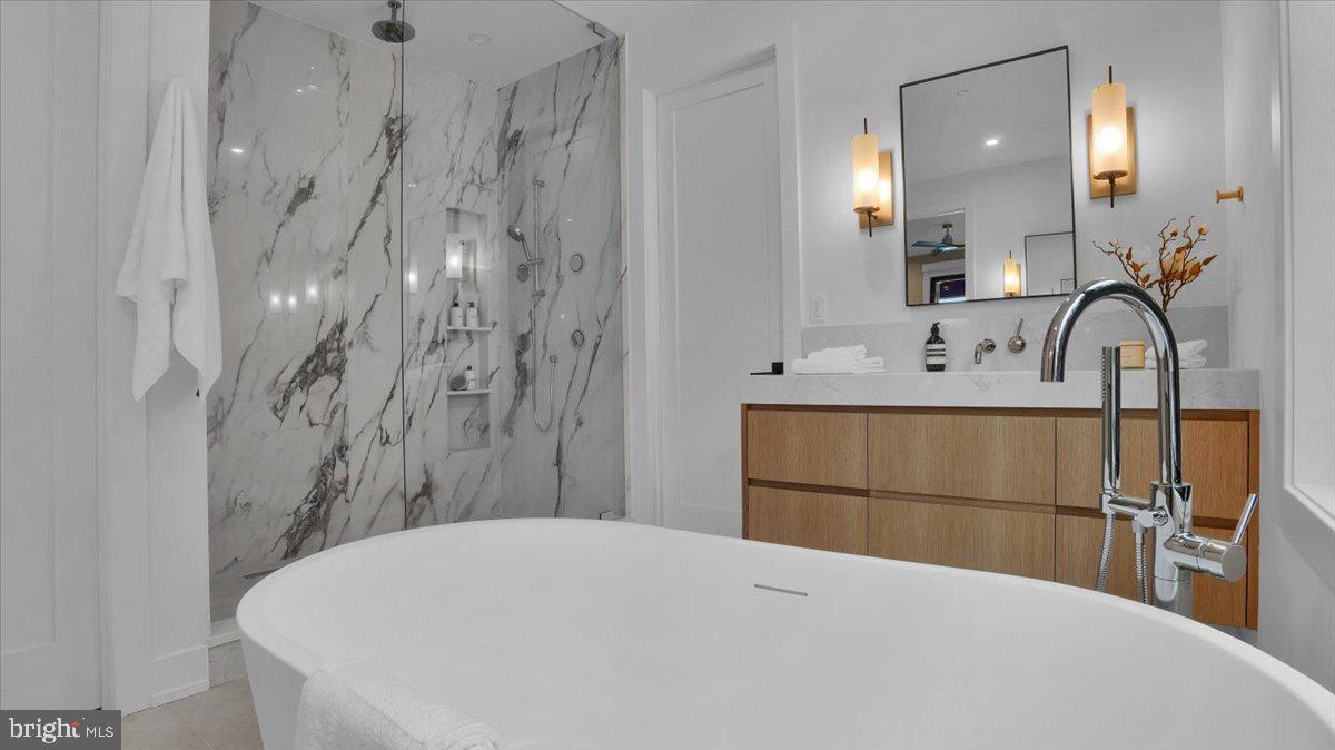 RIVERSTONE - Residential