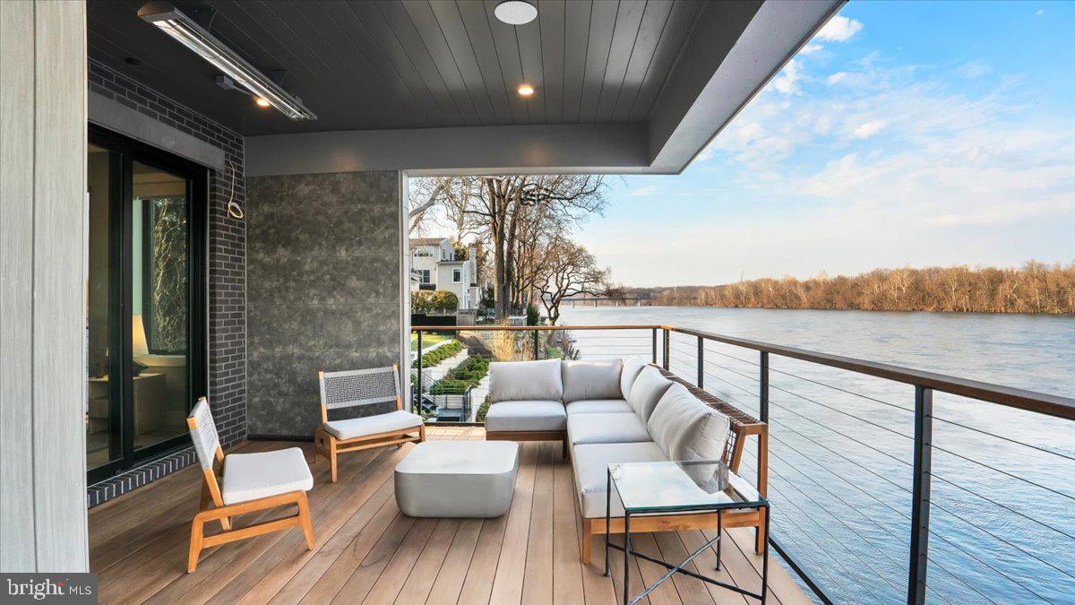 RIVERSTONE - Residential