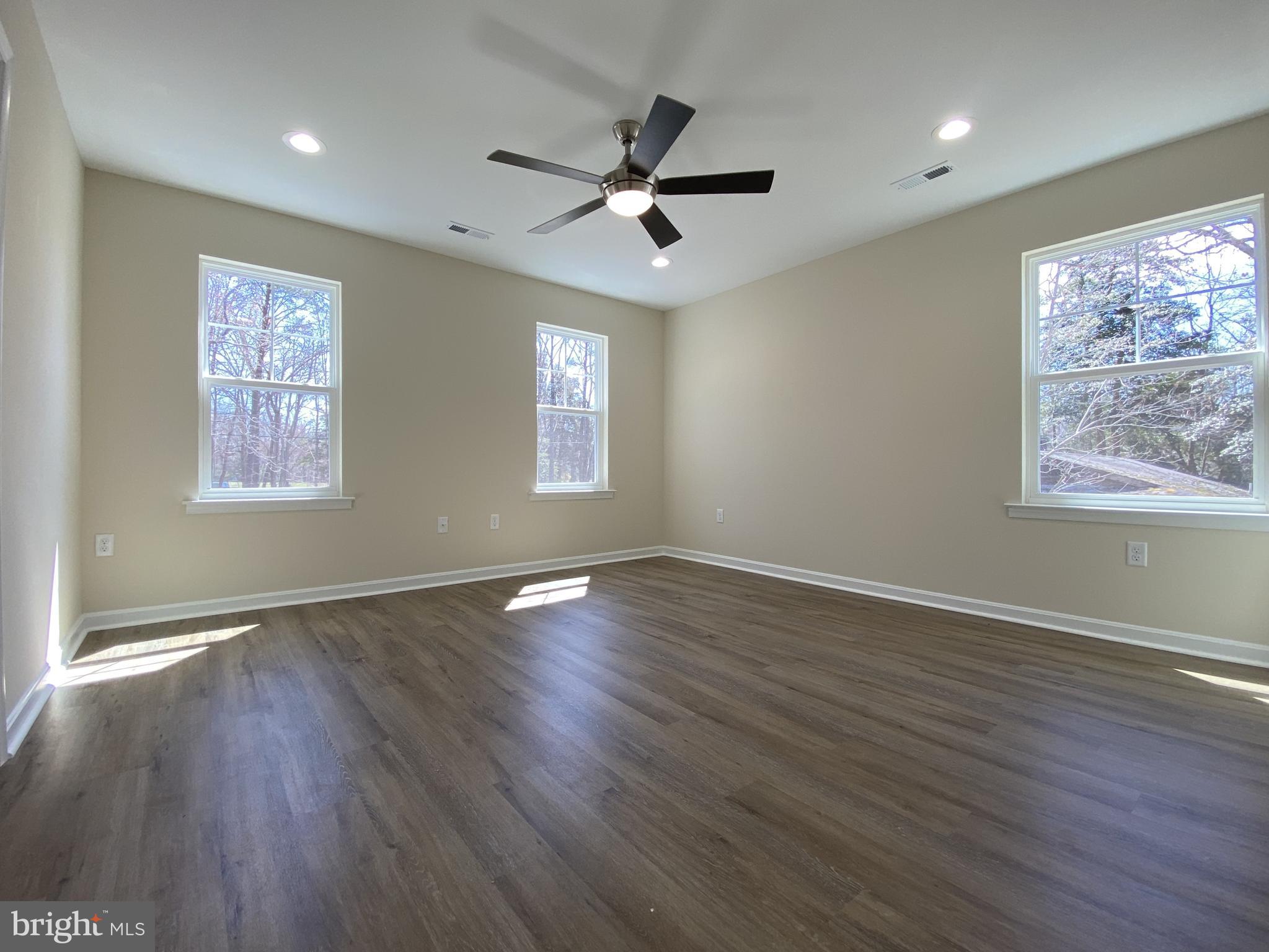 STRATFORD HARBOUR - Residential