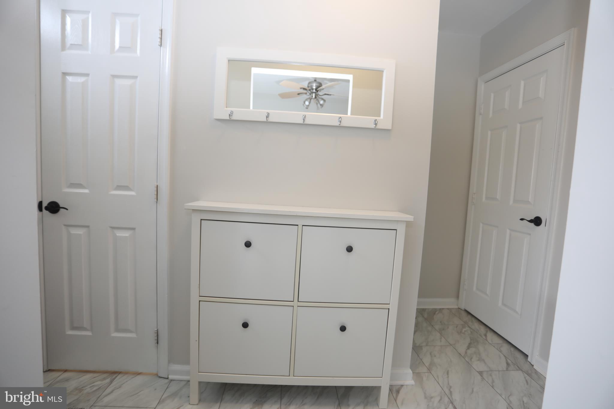 NANTUCKET MEWS - Residential Lease