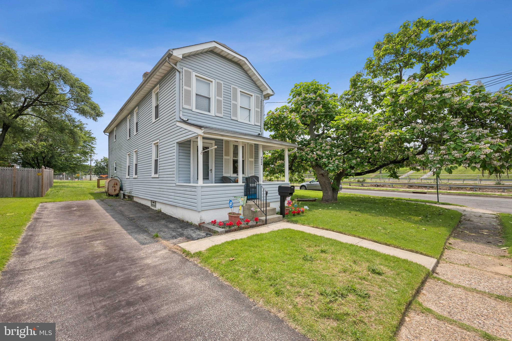 7904 DAY AVENUE
