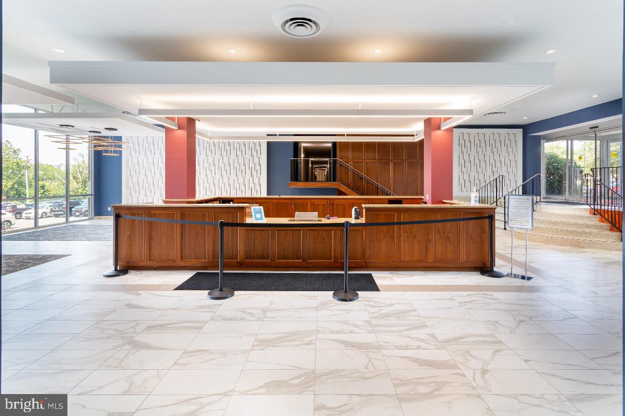 WEST END - Residential