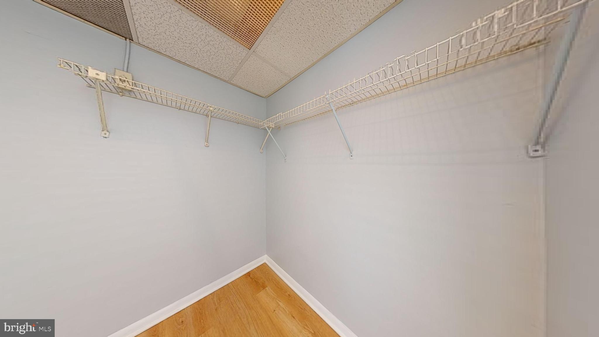 WEST END - Residential