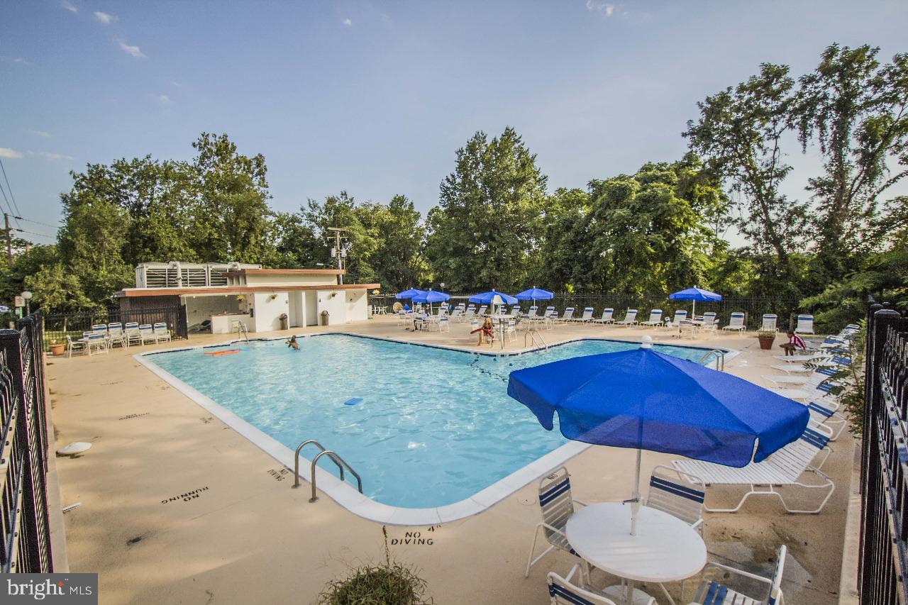 WEST END - Residential