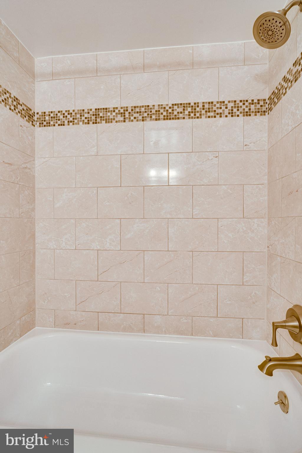 SOUTHGATE - Residential