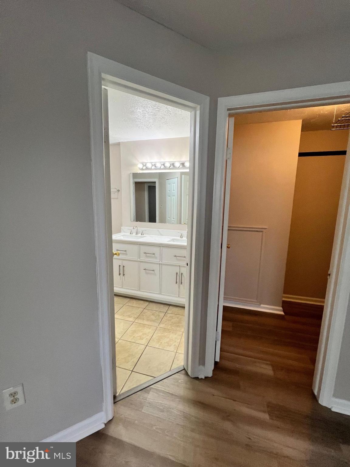 THE TALBOTS OF FREDERICKTOWNE - Residential Lease