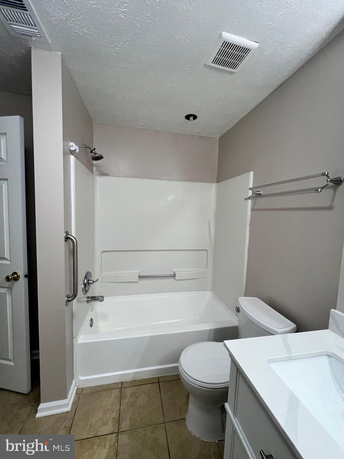 THE TALBOTS OF FREDERICKTOWNE - Residential Lease