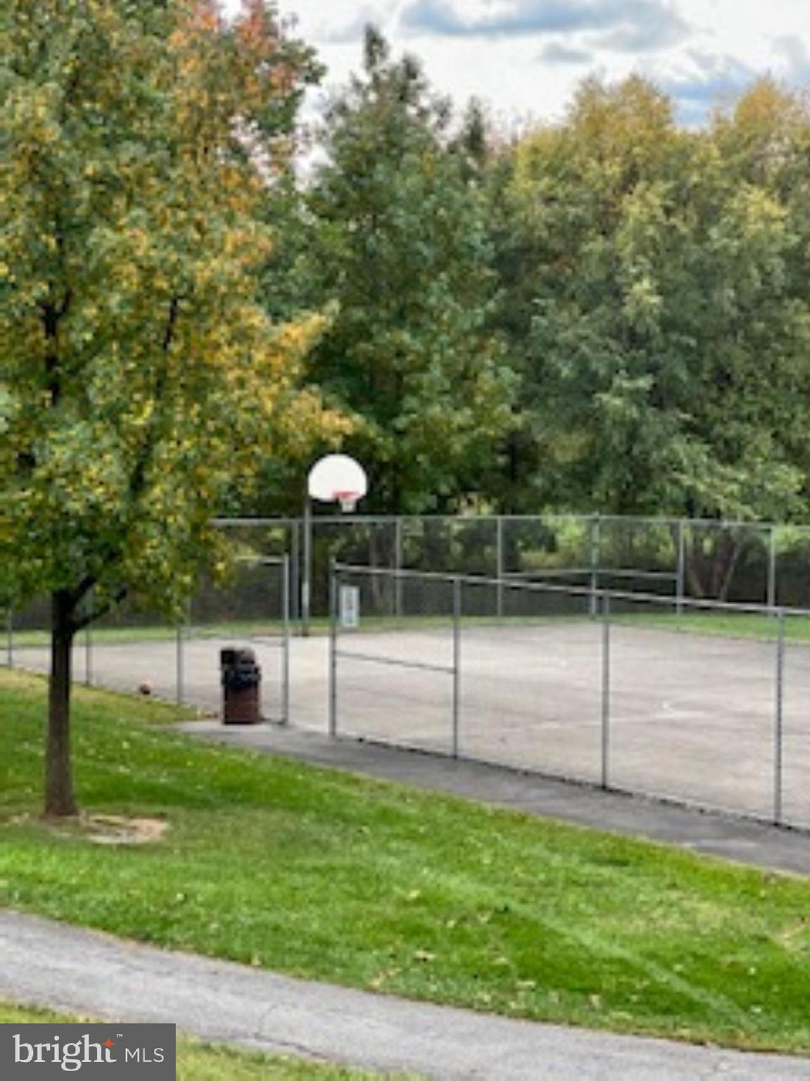 THE TALBOTS OF FREDERICKTOWNE - Residential Lease