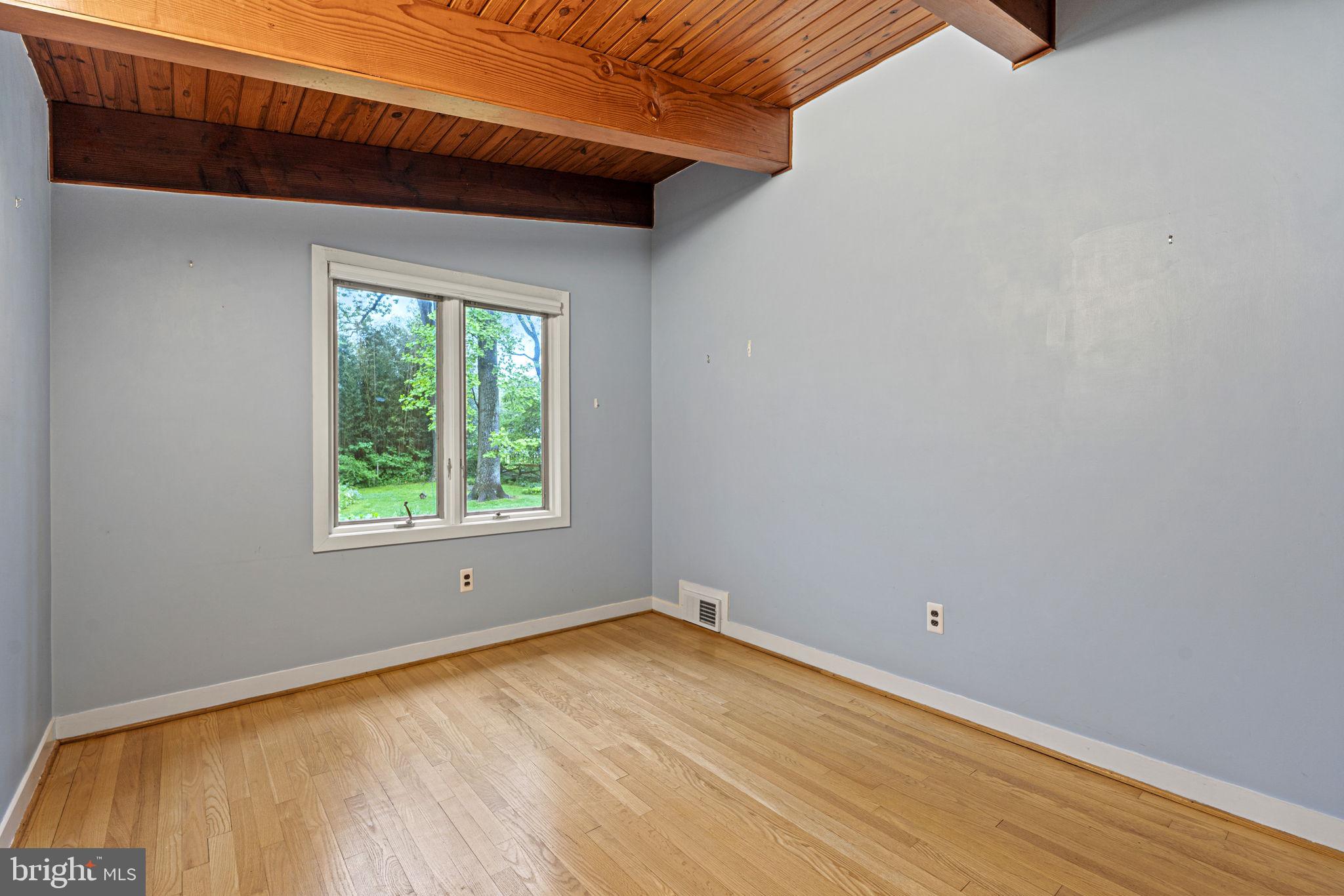 PINE SPRING - Residential Lease