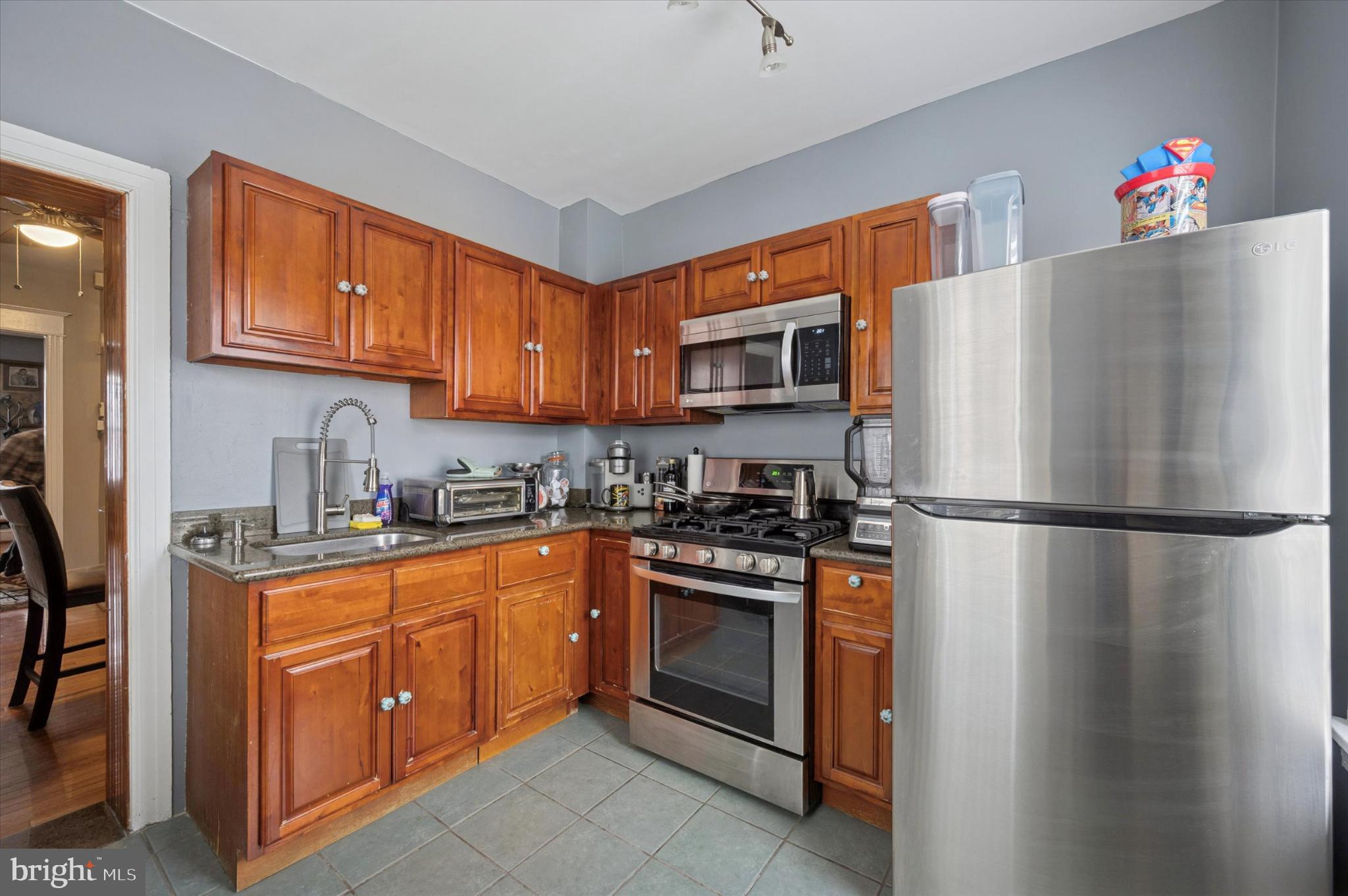 ELMWOOD PARK - Residential