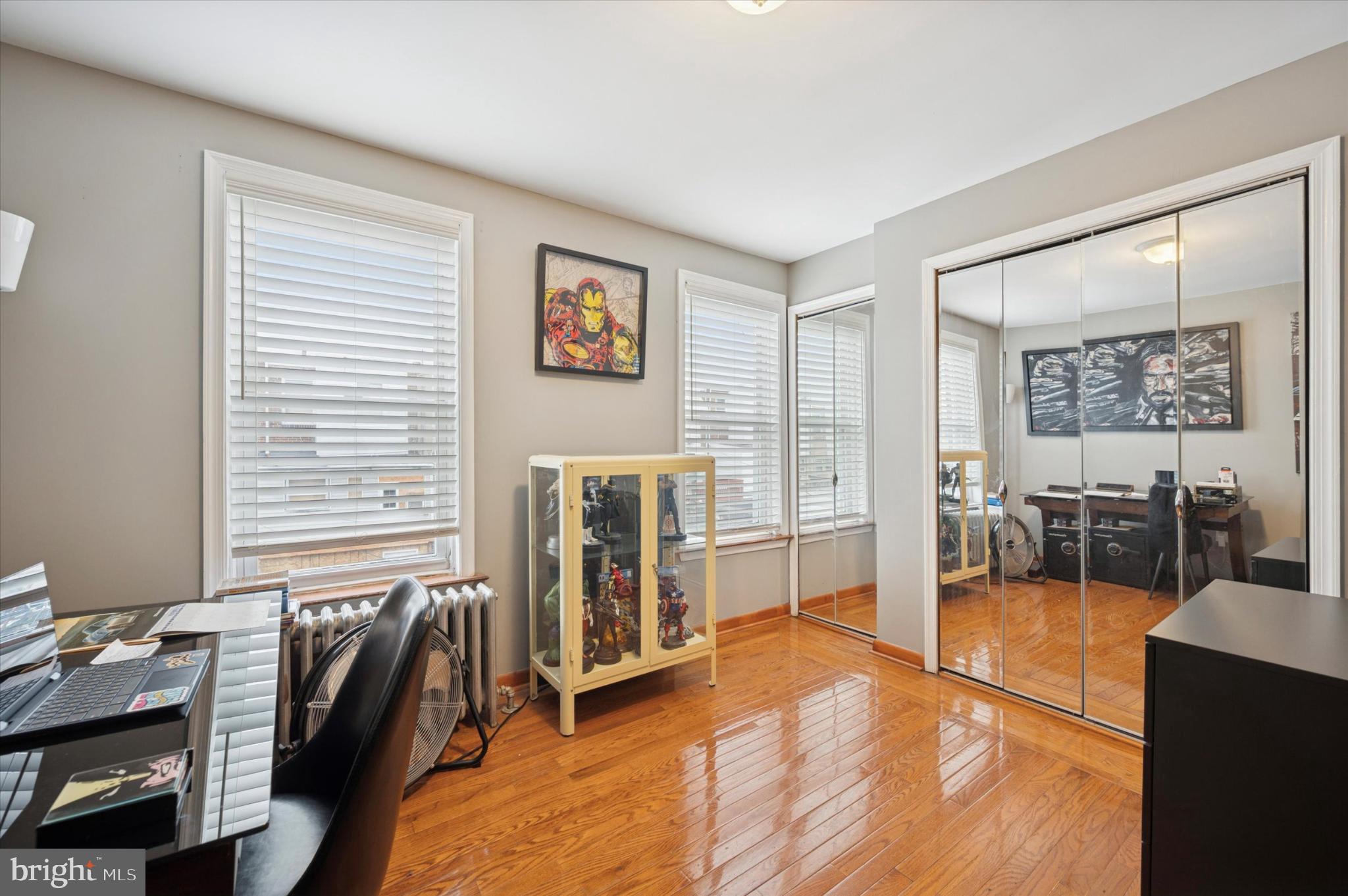 ELMWOOD PARK - Residential