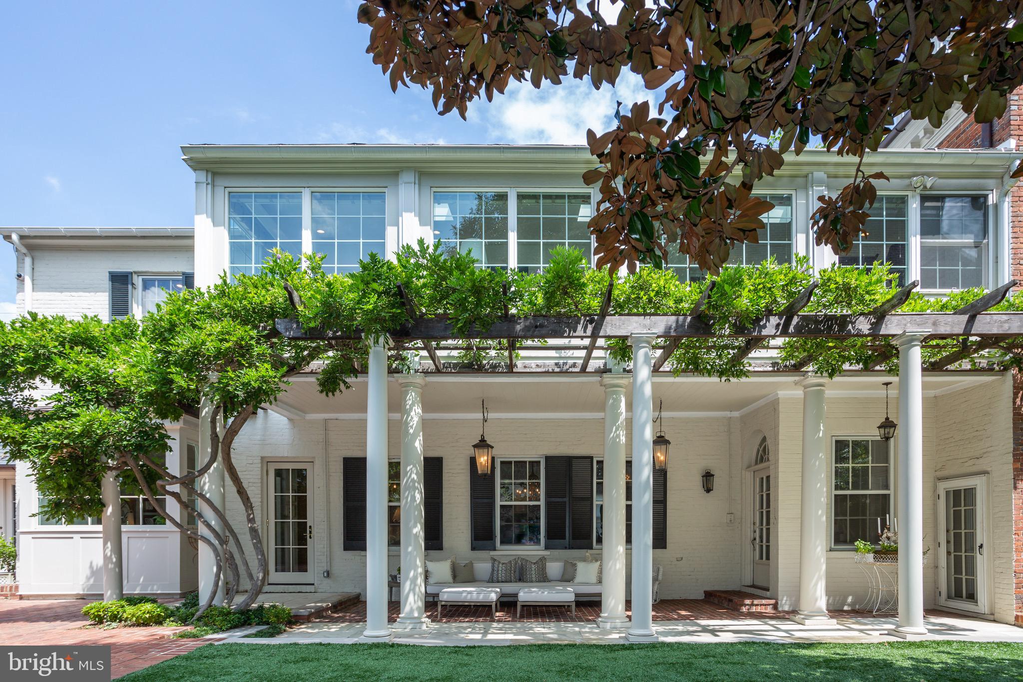 OLD TOWN ALEXANDRIA - Residential