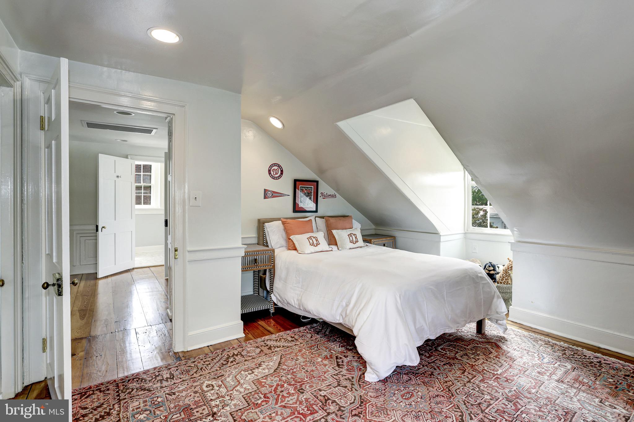 OLD TOWN ALEXANDRIA - Residential