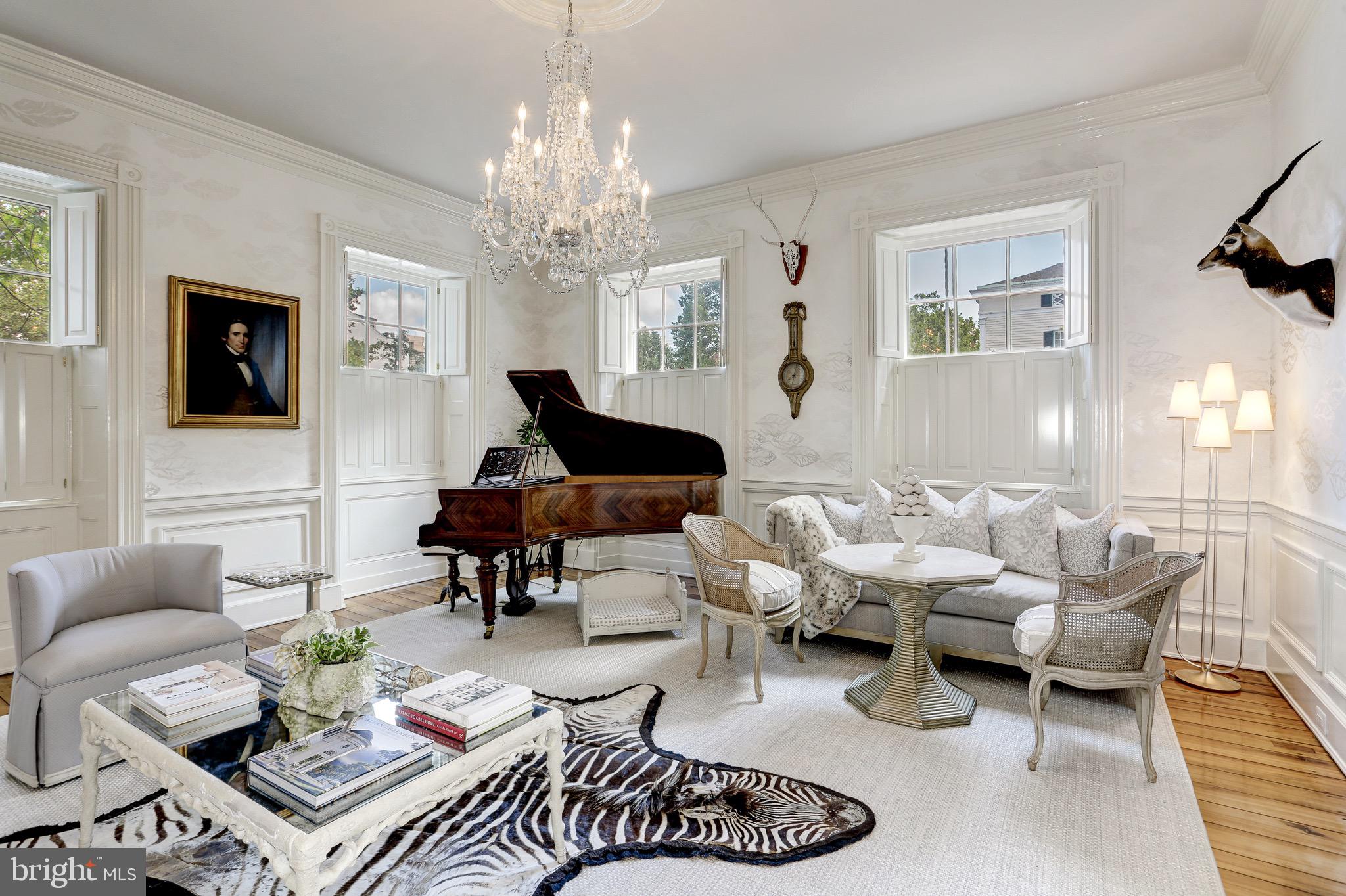 OLD TOWN ALEXANDRIA - Residential