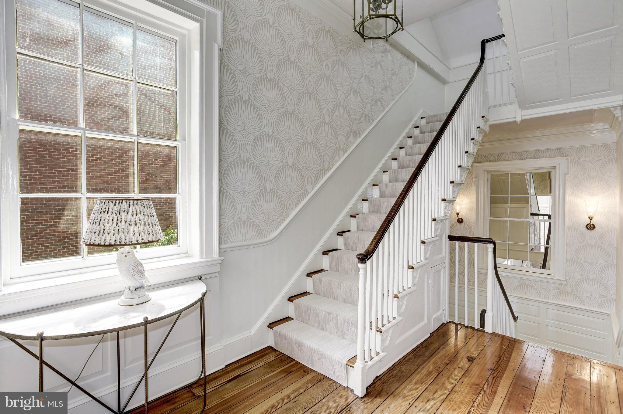 OLD TOWN ALEXANDRIA - Residential