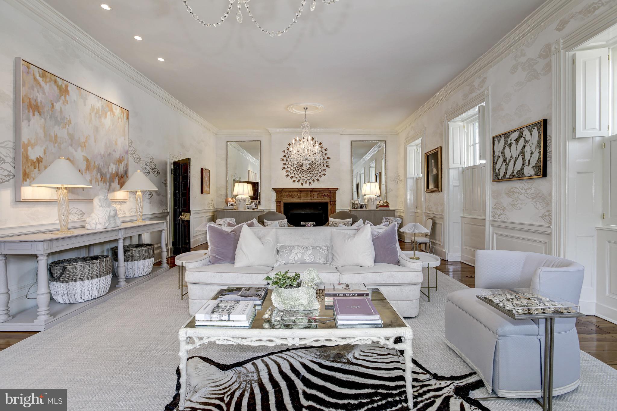 OLD TOWN ALEXANDRIA - Residential