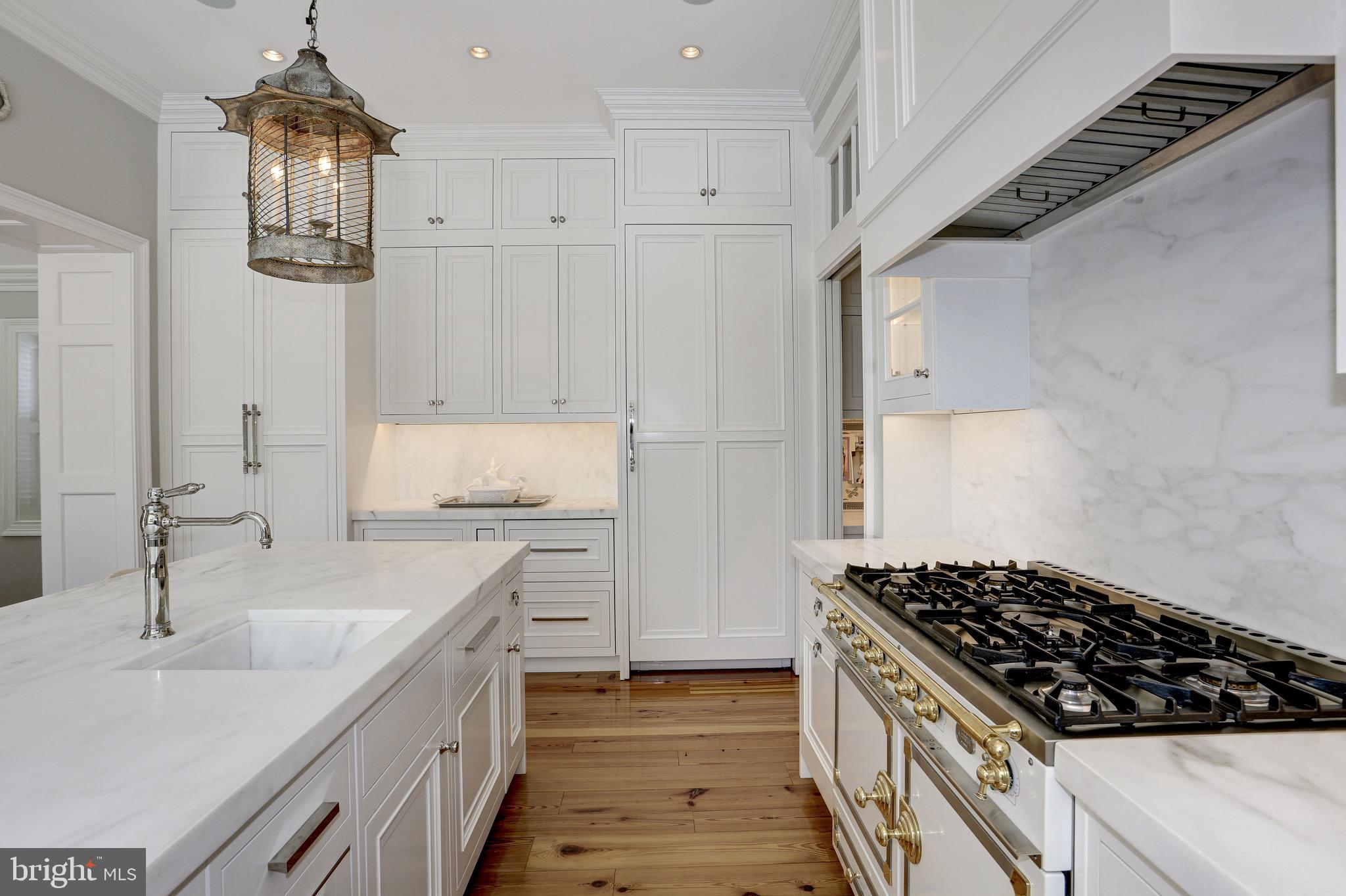 OLD TOWN ALEXANDRIA - Residential