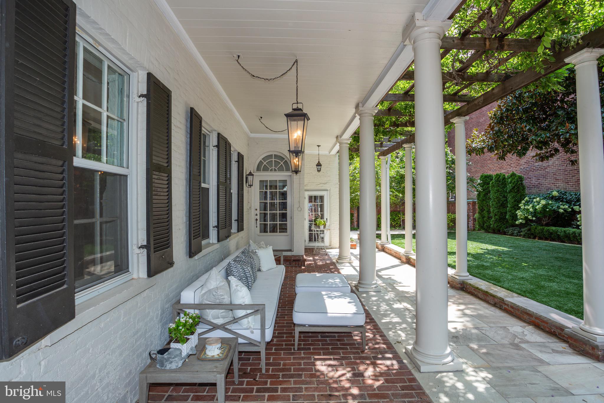 OLD TOWN ALEXANDRIA - Residential