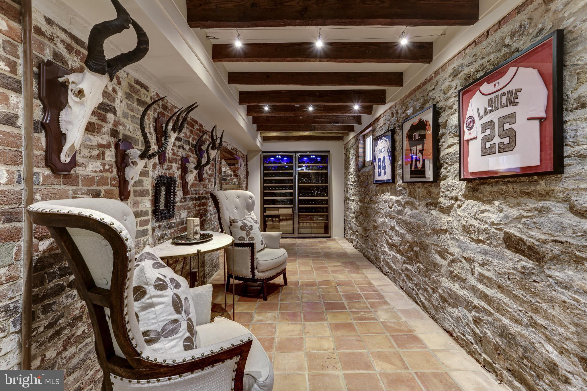 OLD TOWN ALEXANDRIA - Residential