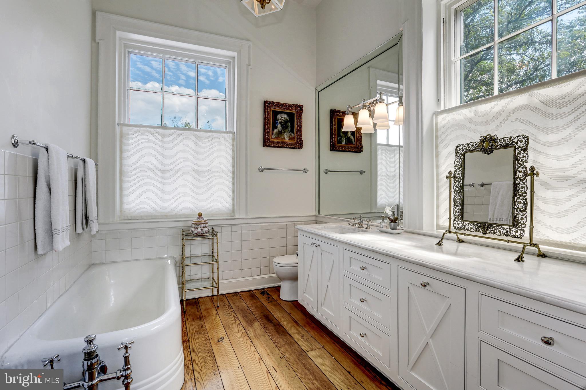 OLD TOWN ALEXANDRIA - Residential