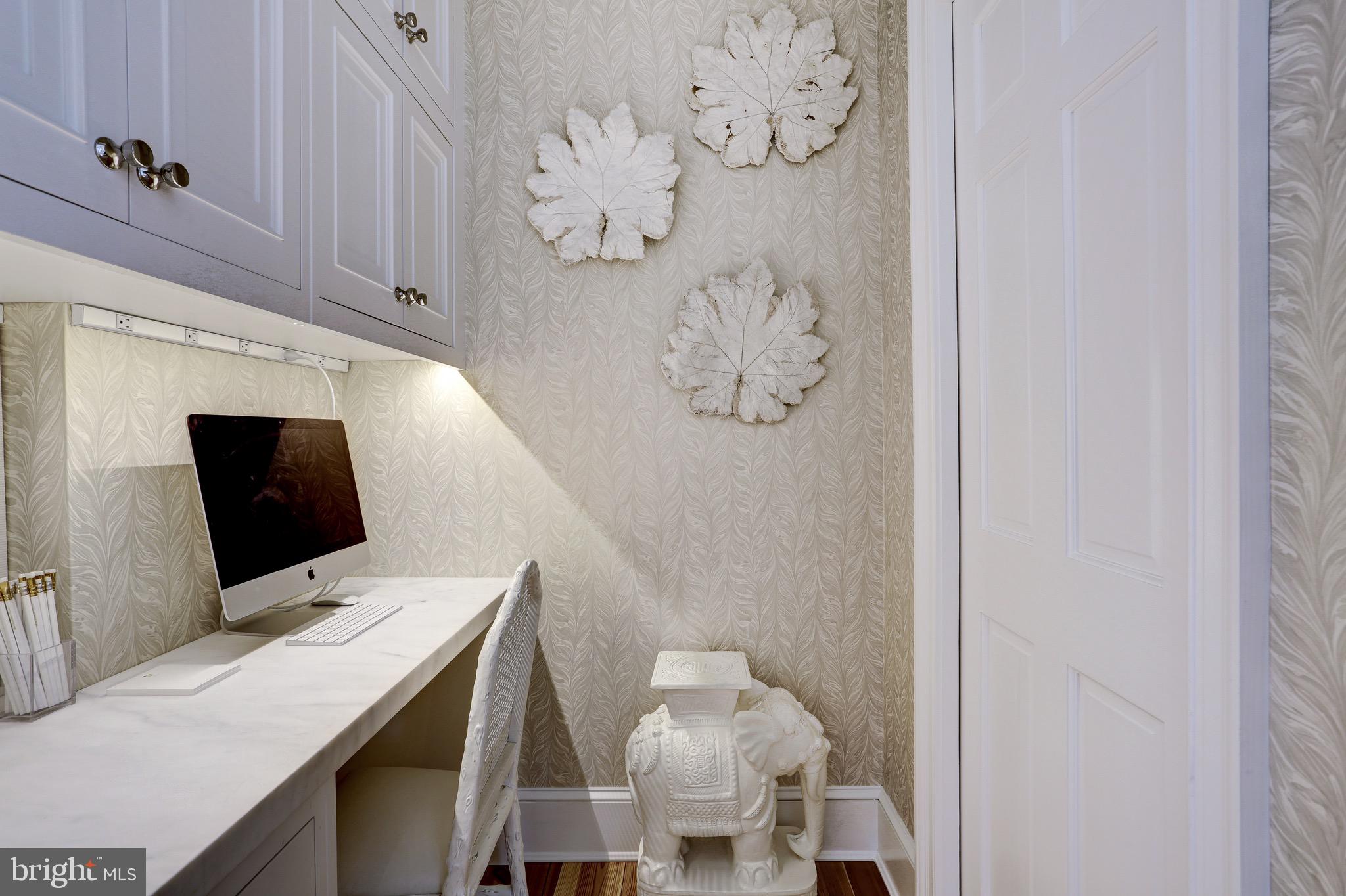 OLD TOWN ALEXANDRIA - Residential