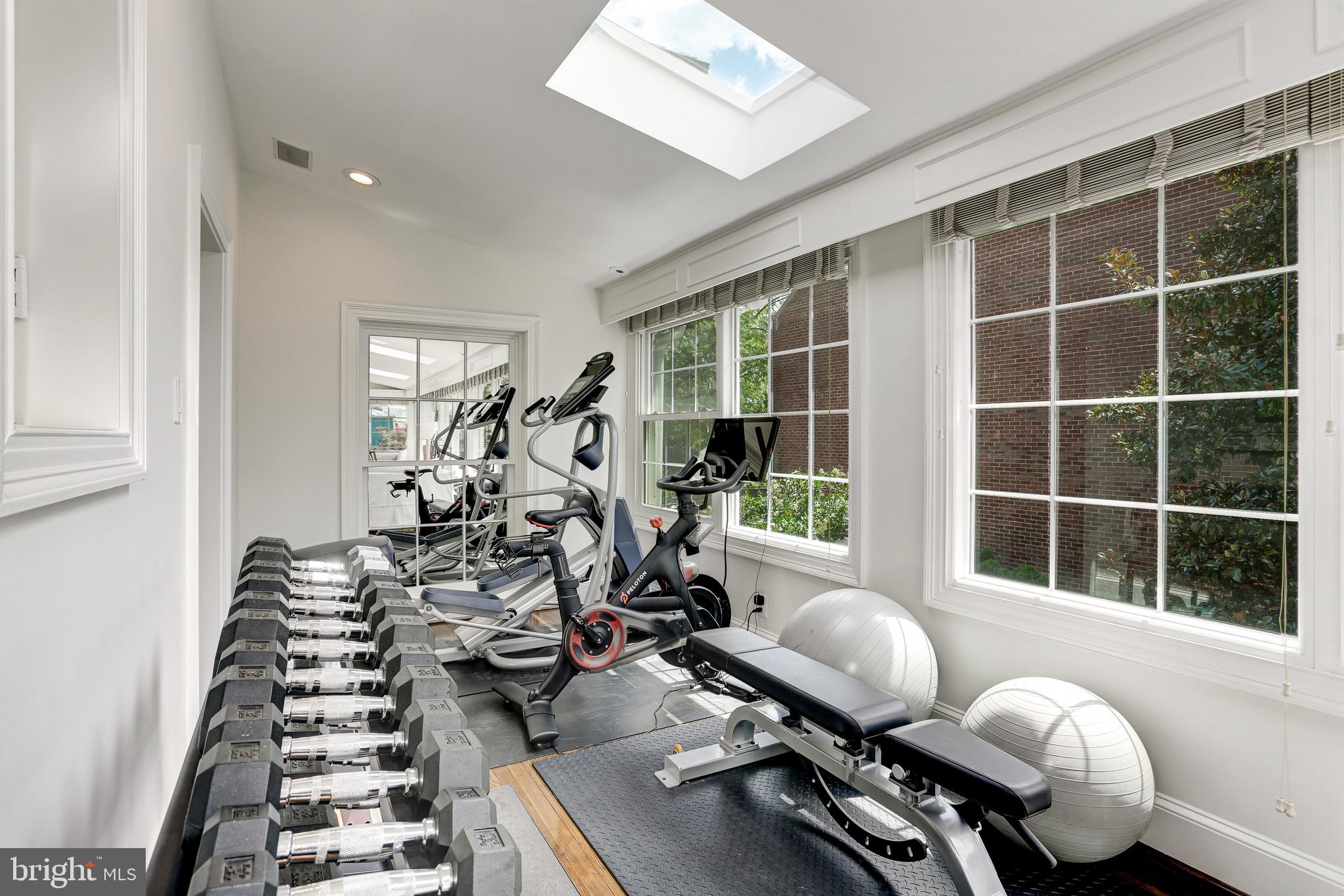 OLD TOWN ALEXANDRIA - Residential