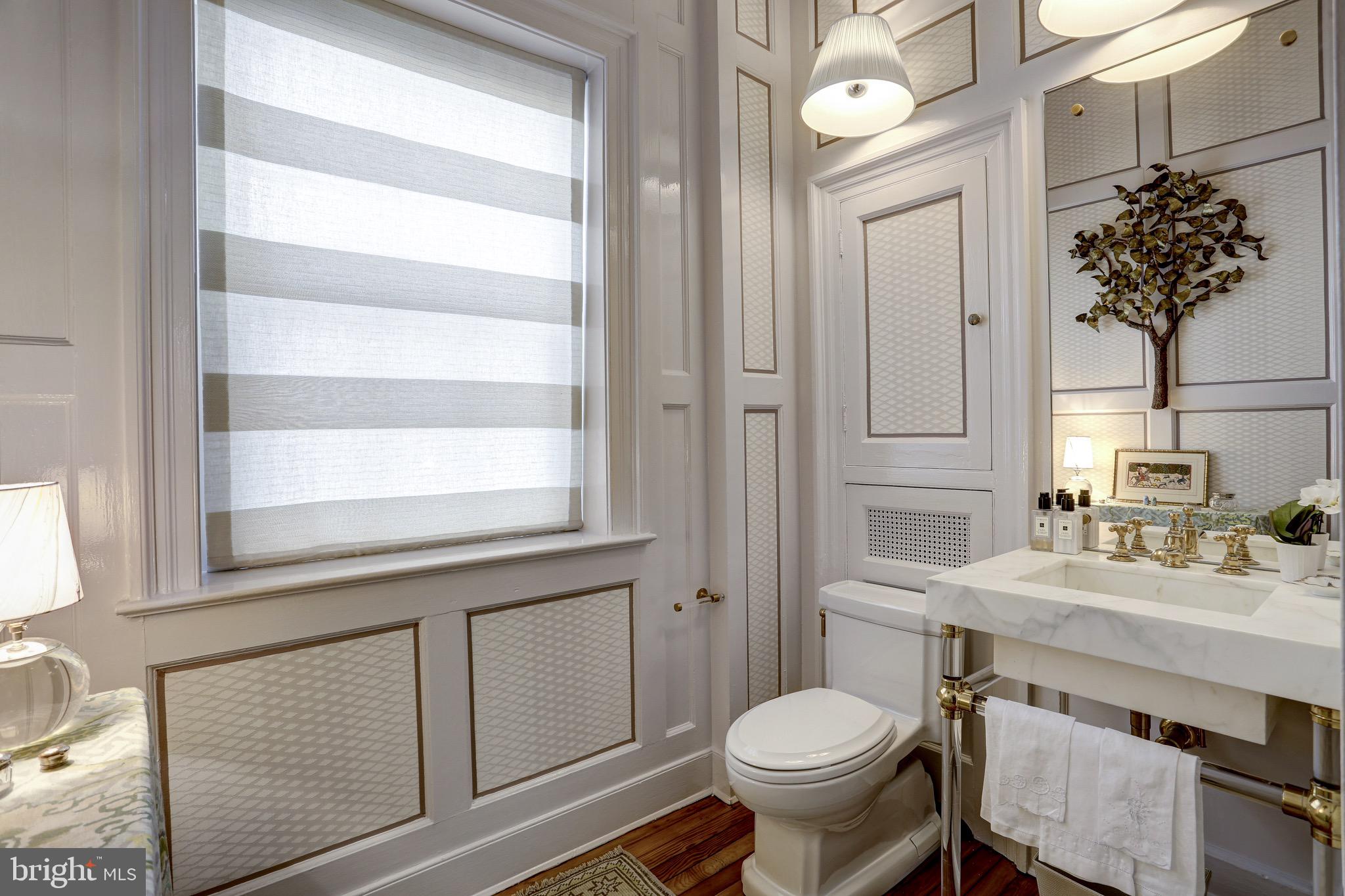 OLD TOWN ALEXANDRIA - Residential