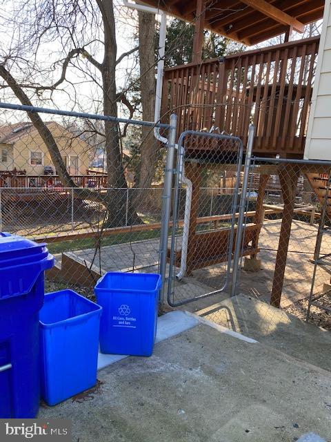 CHESTNUT HILLS - Residential Lease