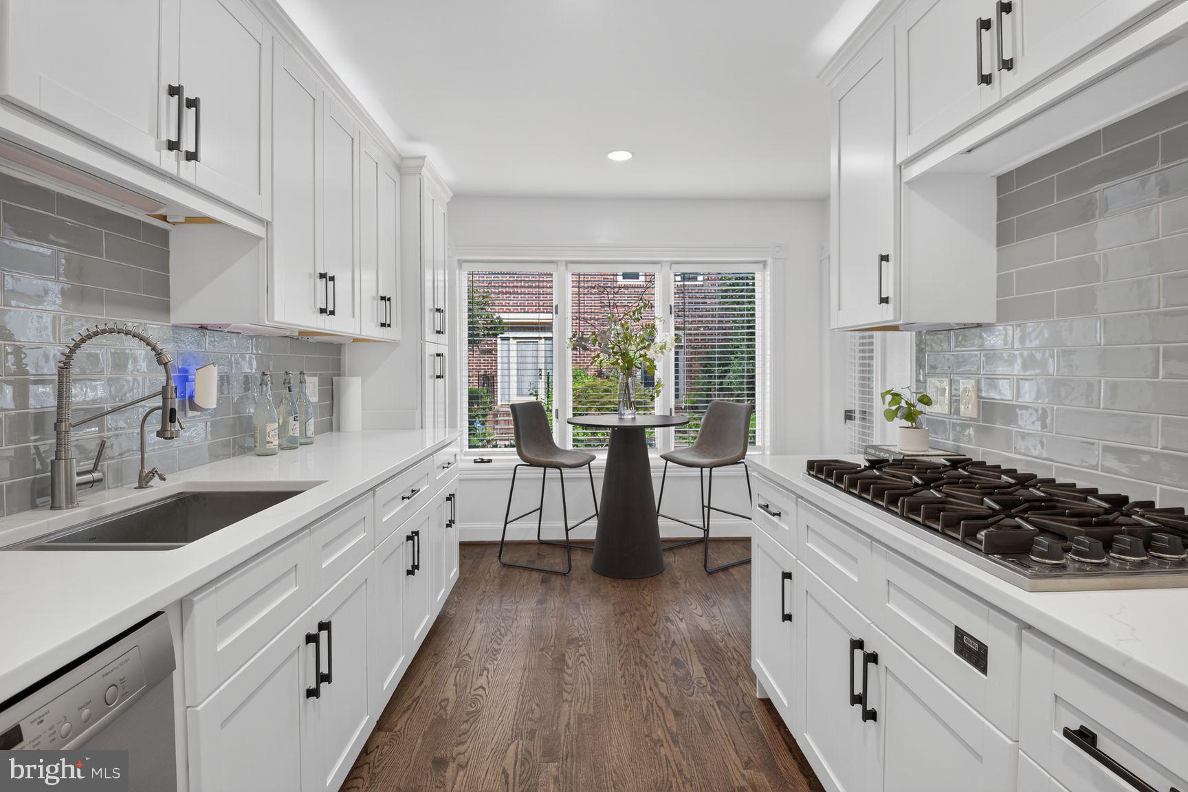 4016 CHANCERY COURT NW