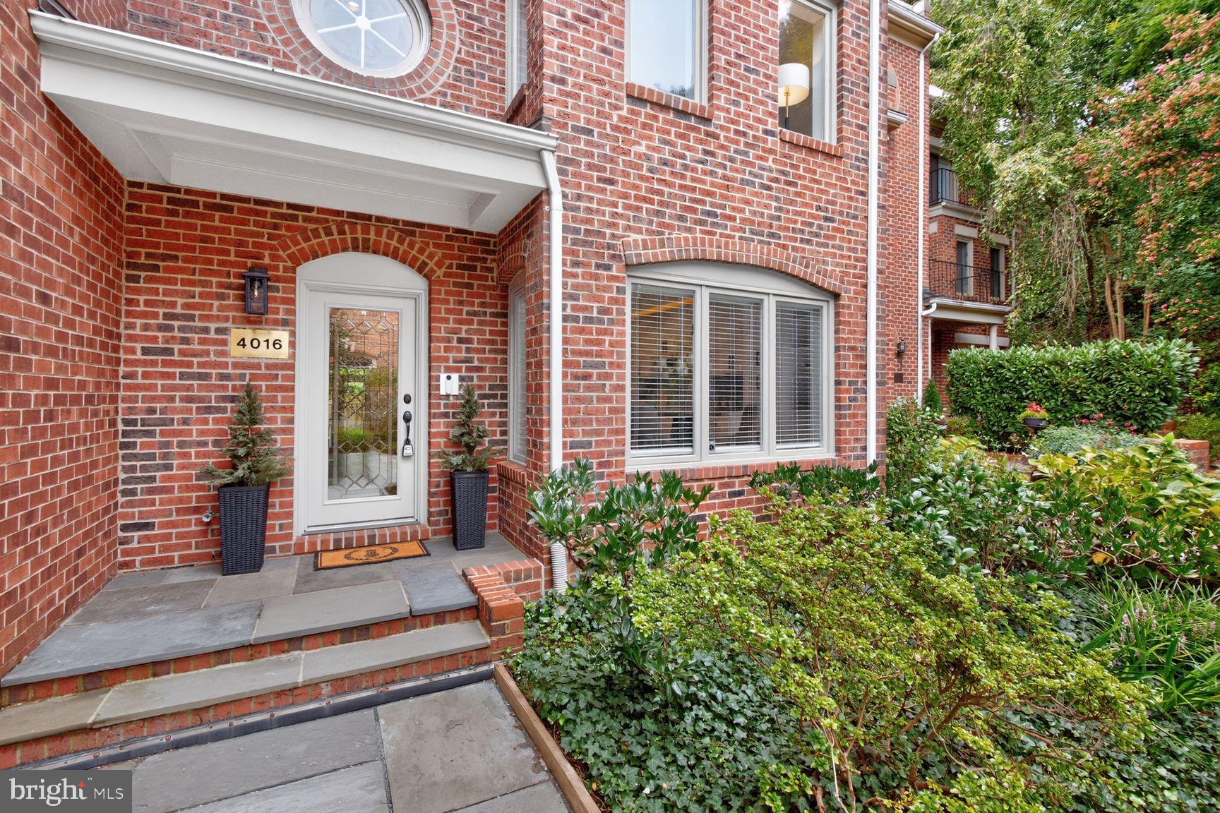 4016 CHANCERY COURT NW