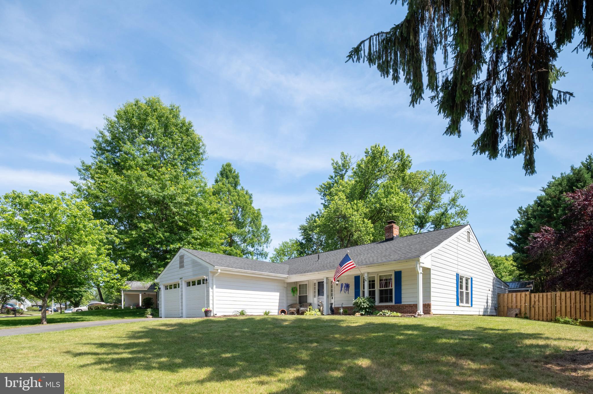 15013 NARROWS LANE