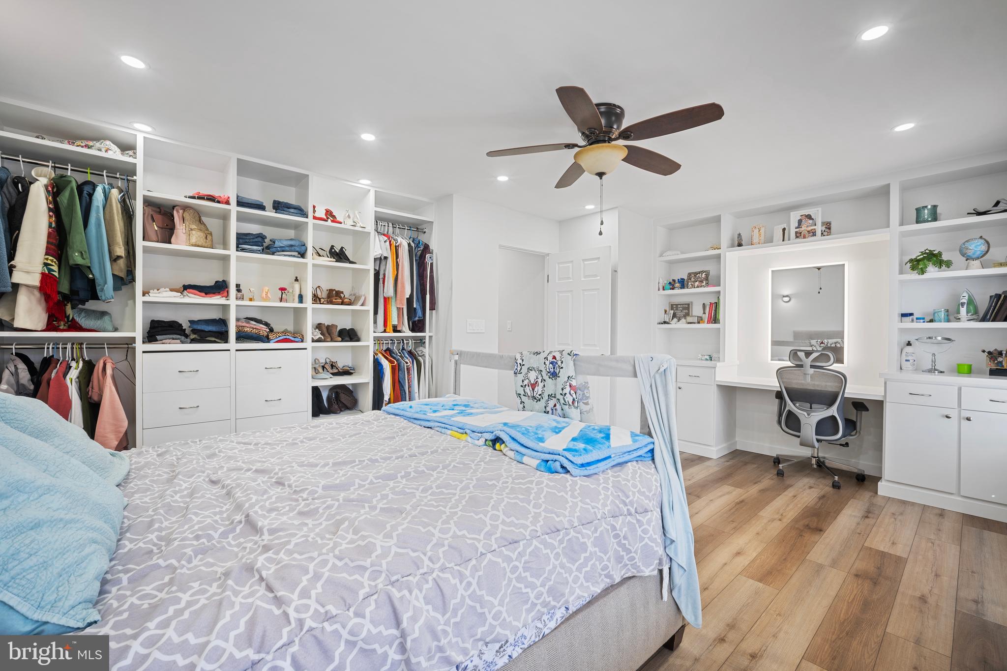 PEMBROOKE - Residential