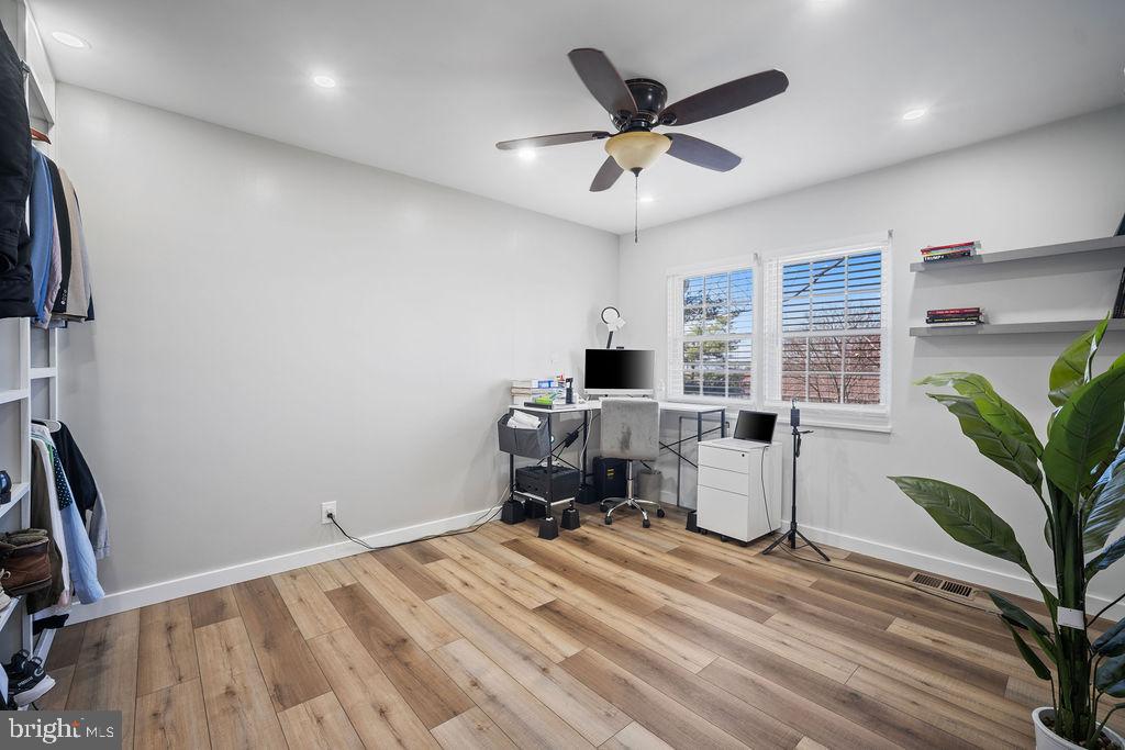 PEMBROOKE - Residential