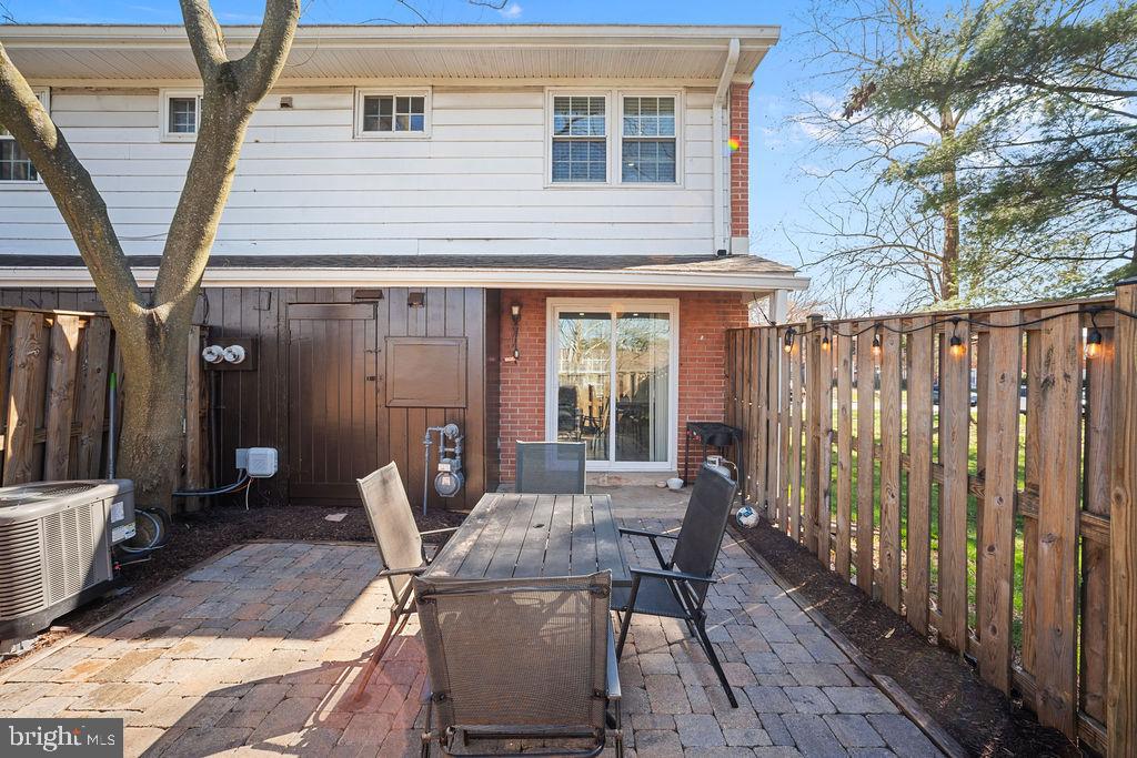 PEMBROOKE - Residential