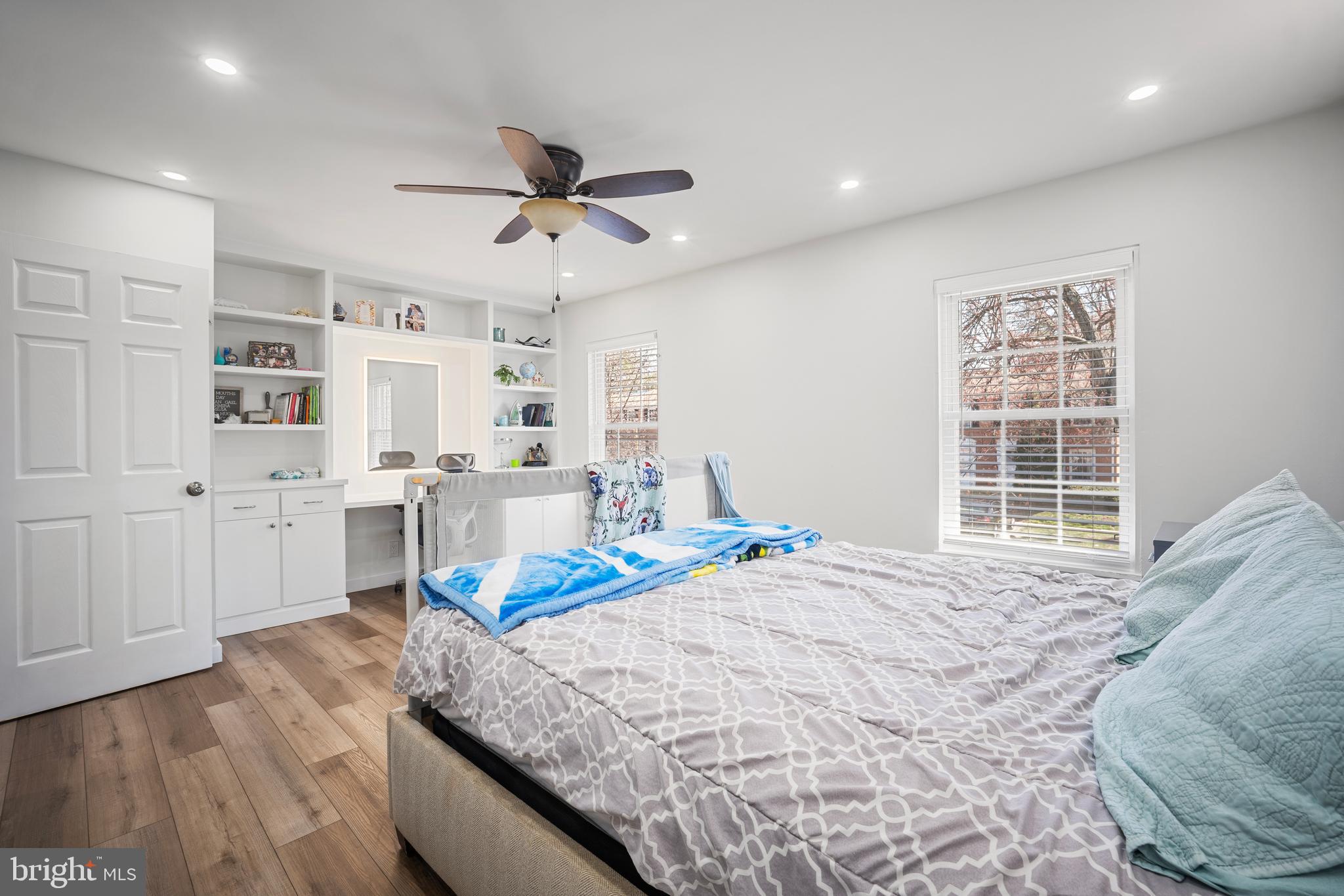 PEMBROOKE - Residential