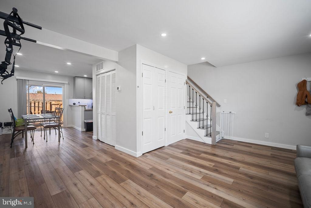 PEMBROOKE - Residential