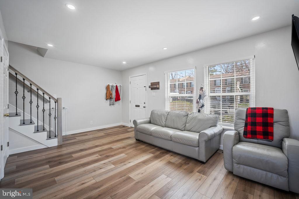 PEMBROOKE - Residential