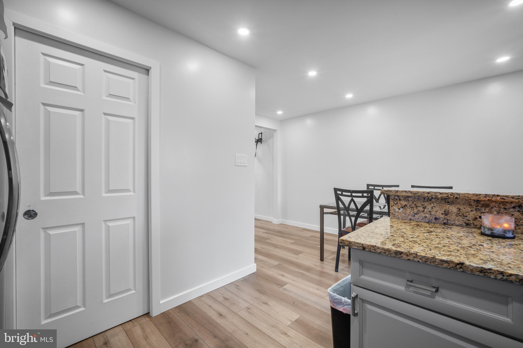 PEMBROOKE - Residential