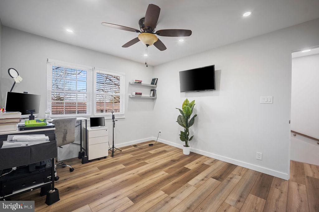 PEMBROOKE - Residential