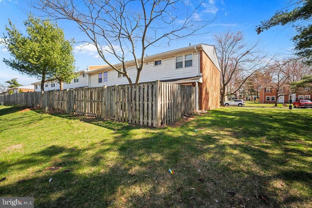 PEMBROOKE - Residential