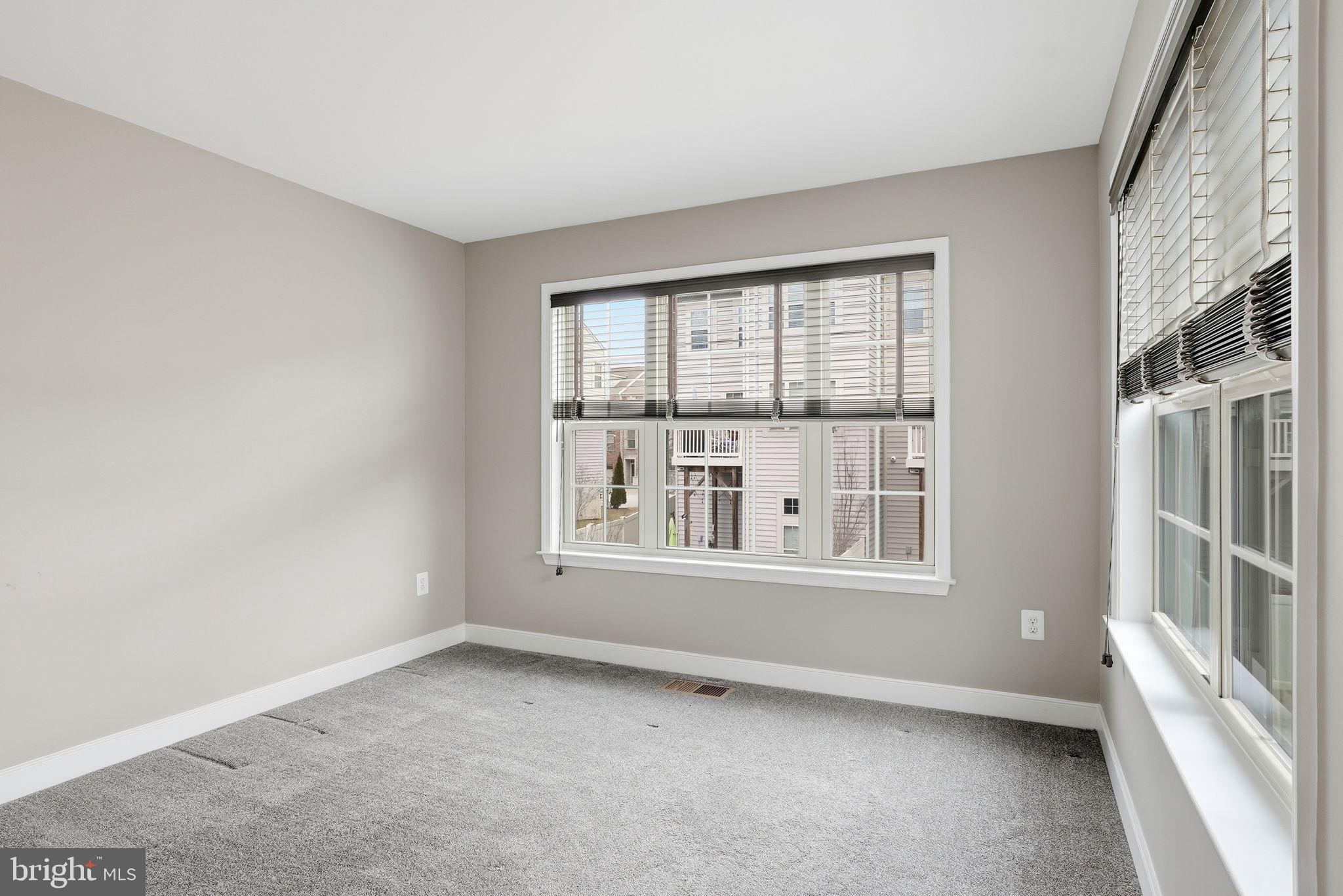 ADMIRALS RIDGE - Residential