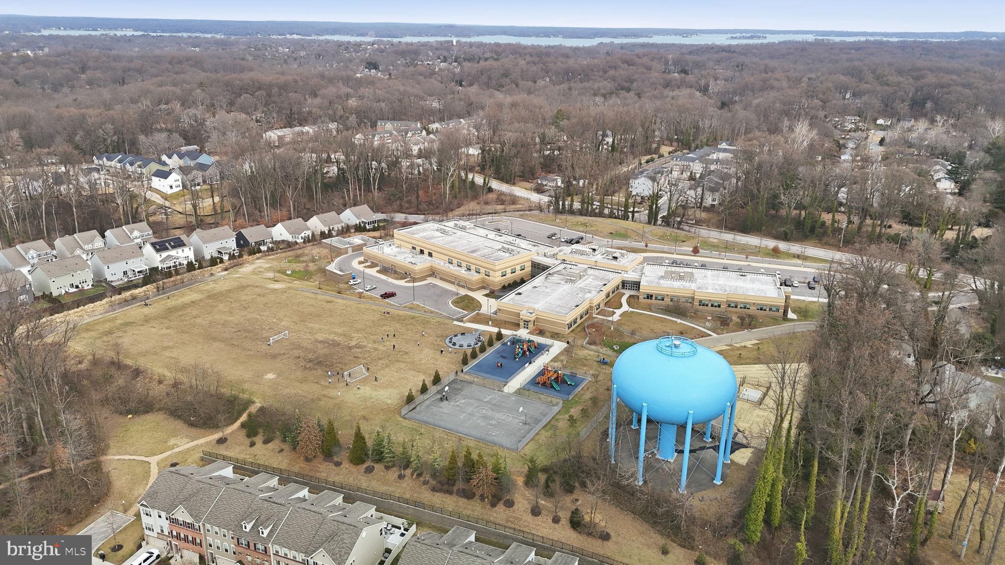 ADMIRALS RIDGE - Residential