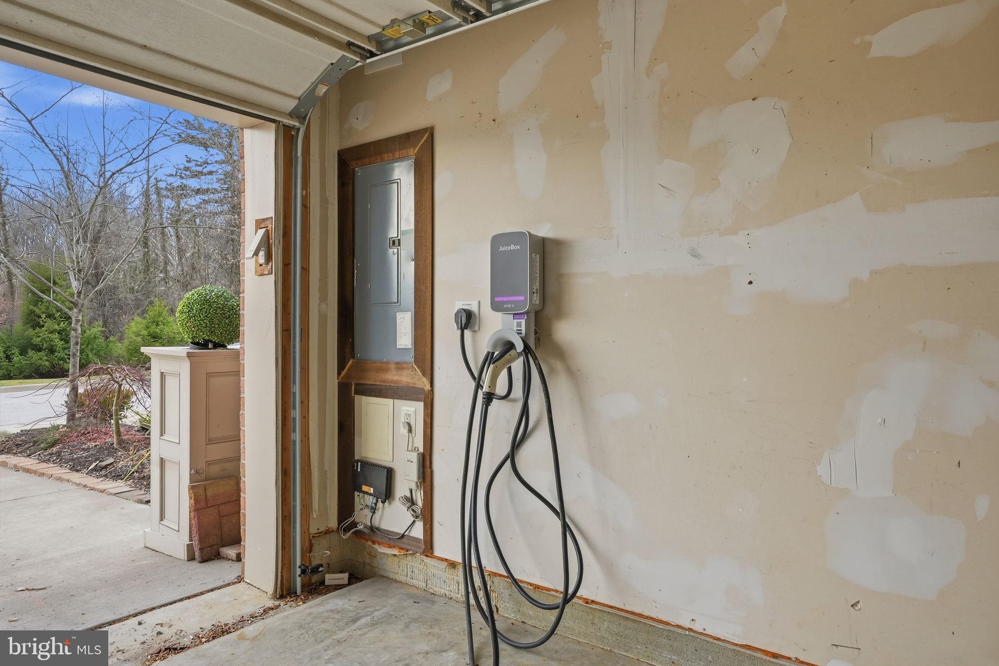 ADMIRALS RIDGE - Residential