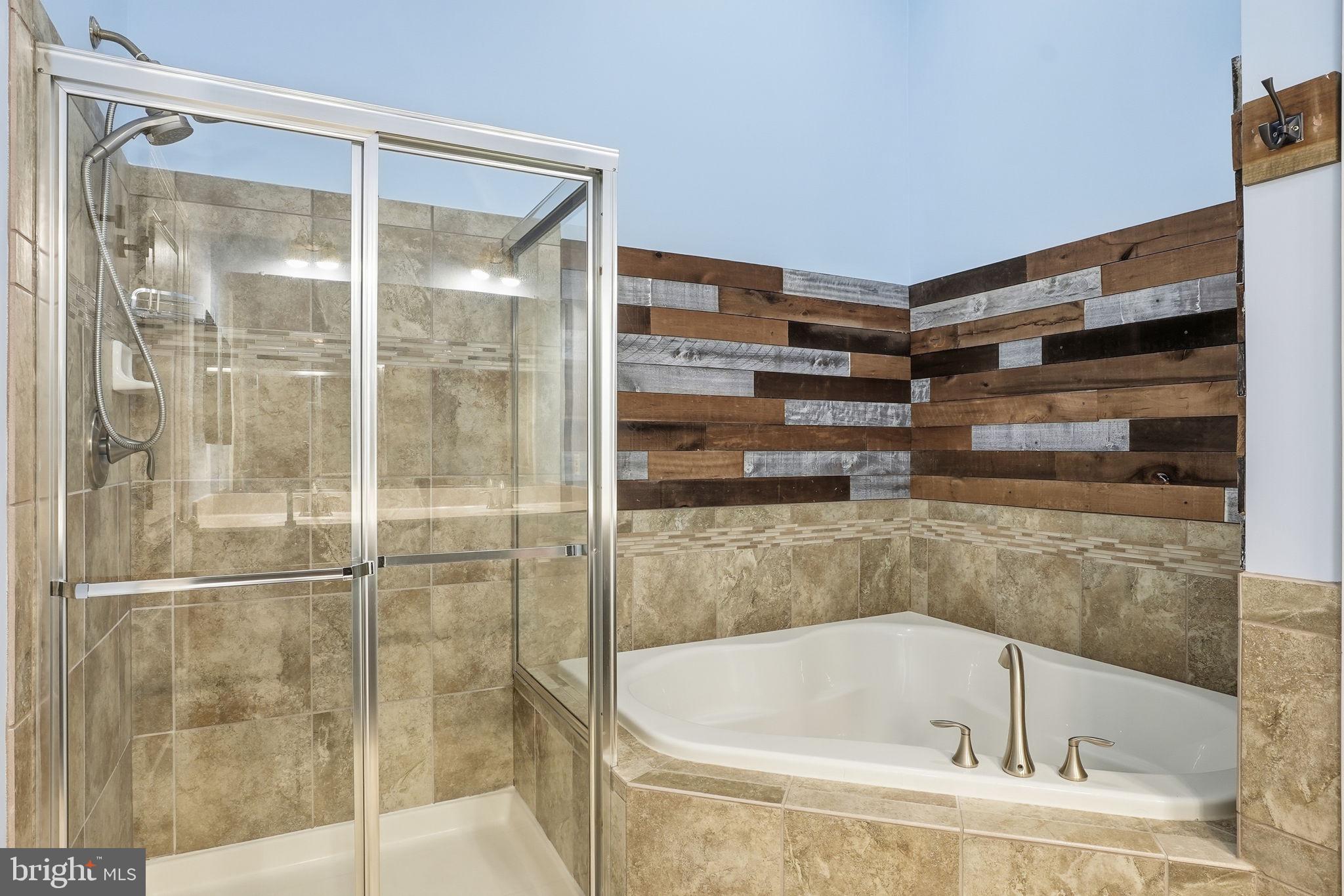 ADMIRALS RIDGE - Residential