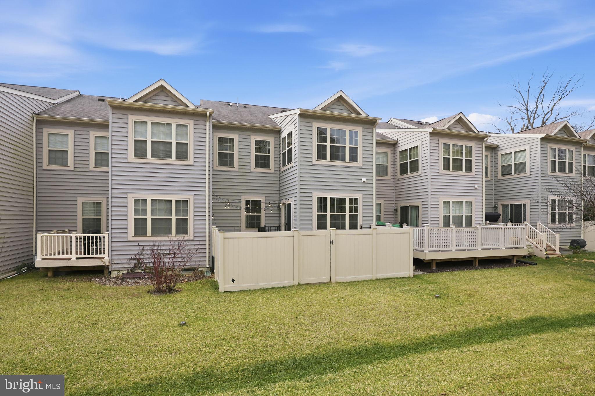 ADMIRALS RIDGE - Residential