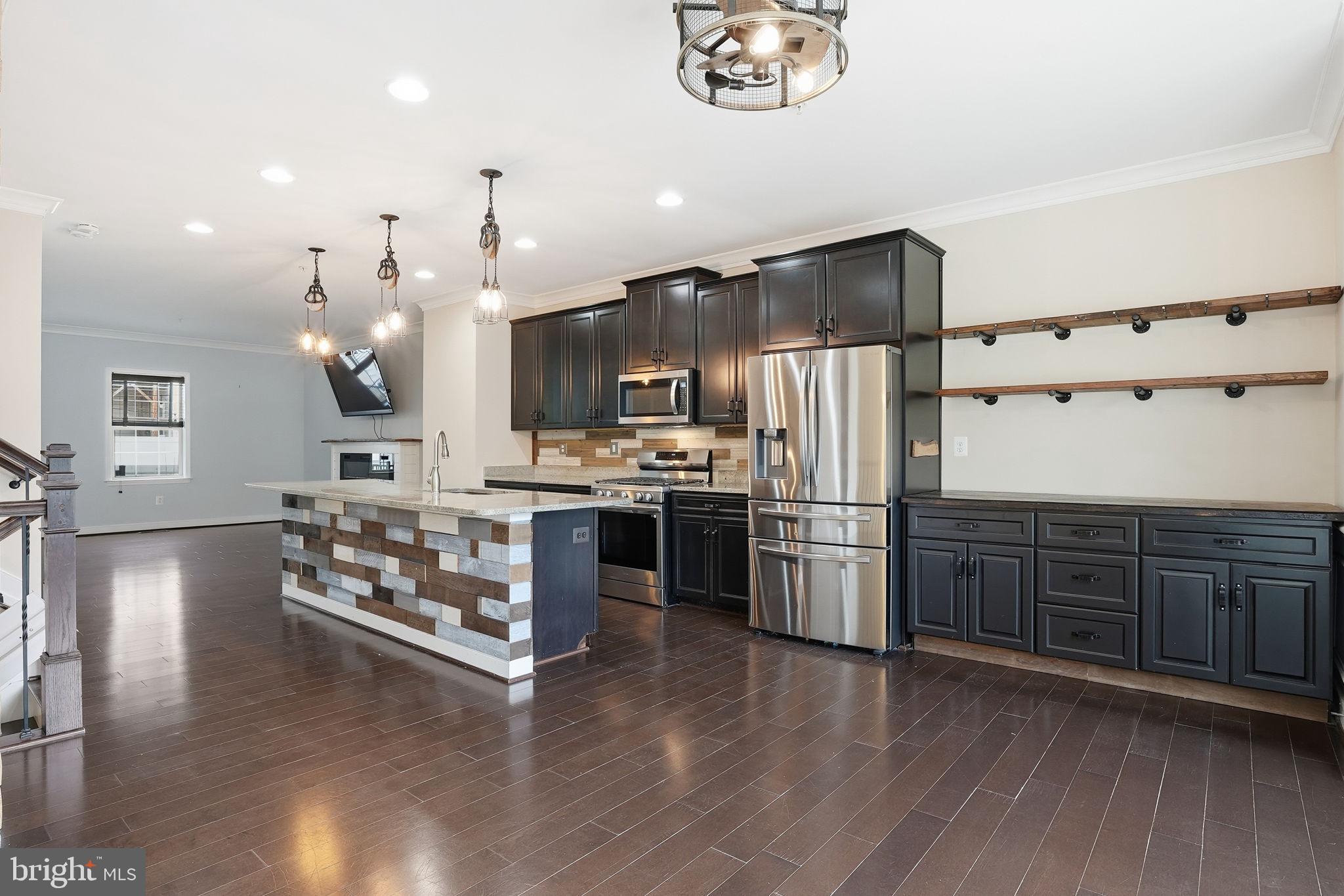 ADMIRALS RIDGE - Residential