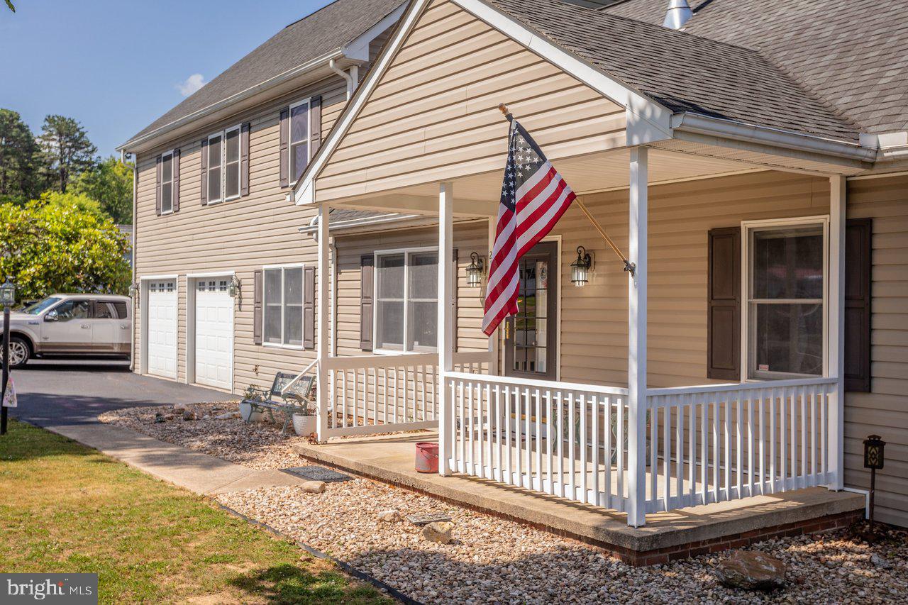 215 FOREST DRIVE