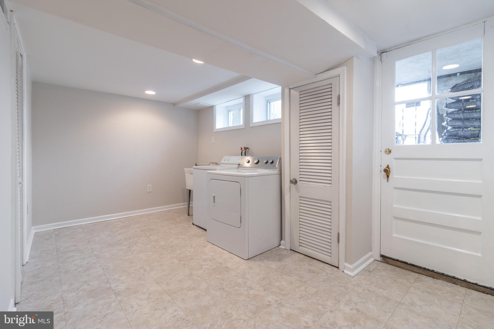 ACADEMY HEIGHTS - Residential