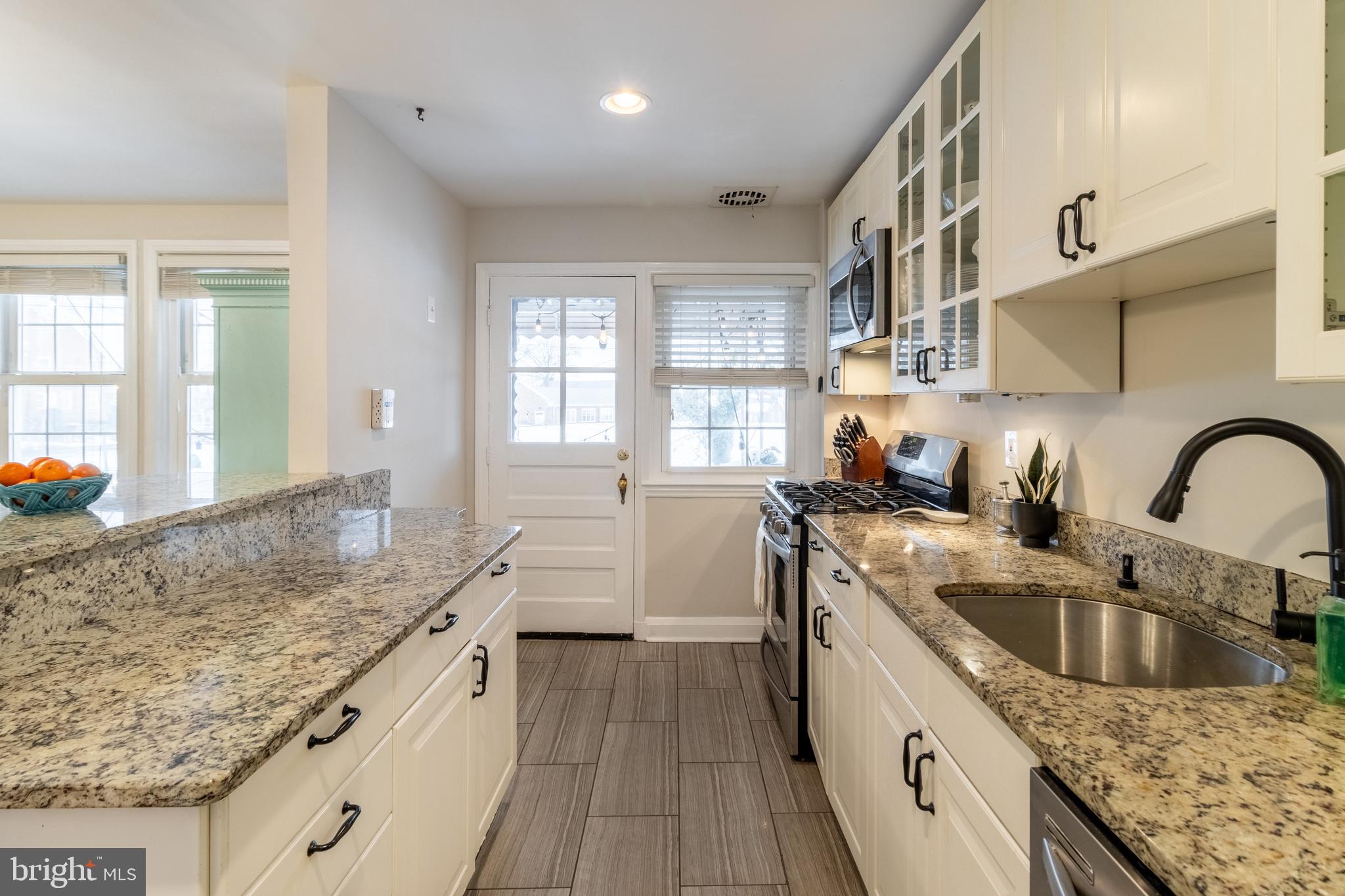 ACADEMY HEIGHTS - Residential